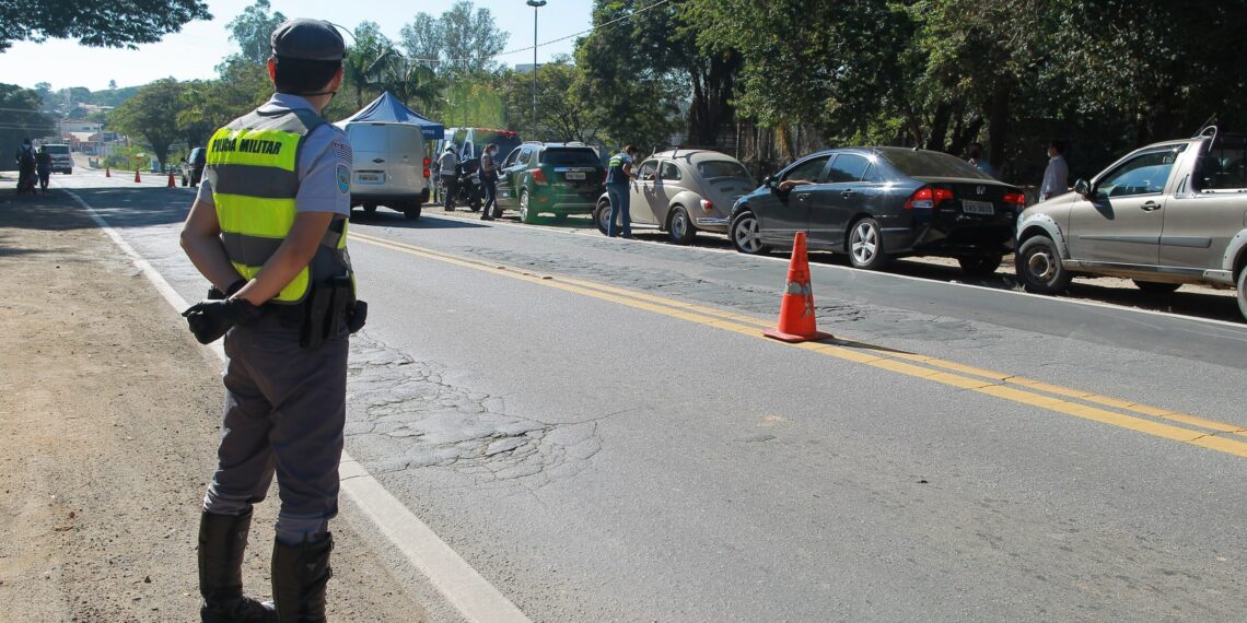Polícia Rodoviária aplica mais de 56 mil multas de trânsito durante feriado