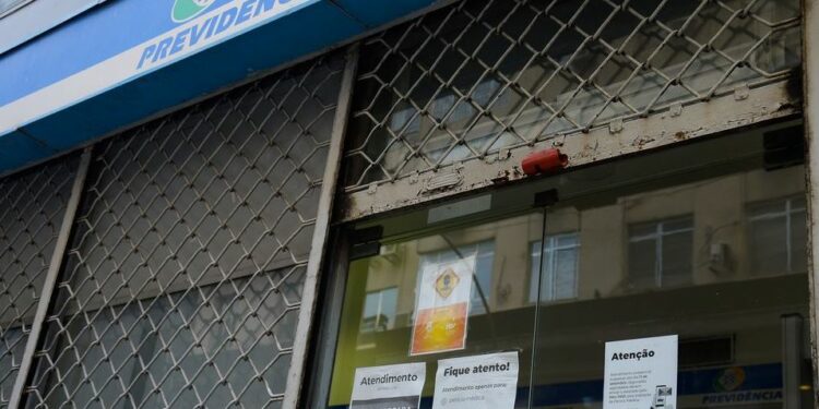 Prazo para agendar revisão de perícia médica no INSS termina nesta sexta-feira (19)