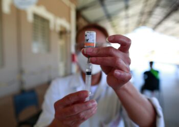 Governo do estado lembra que muitos países já começaram a imunizar crianças. Foto: Leandro Ferreira /Hora Campinas