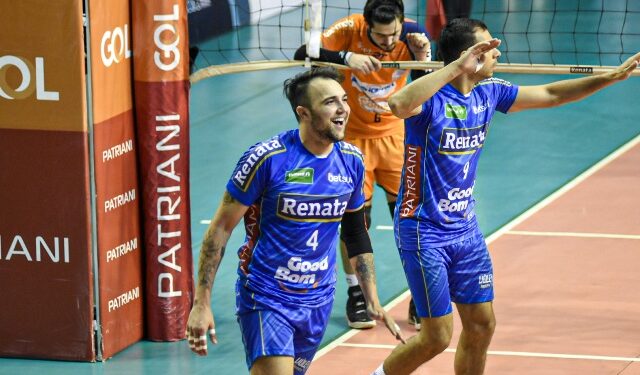 Vôlei Renata vence em casa e encosta no G4 da Superliga