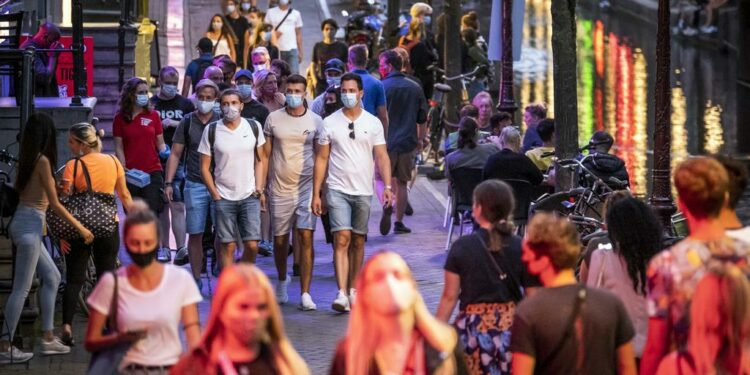 Holanda decreta lockdown a partir deste domingo