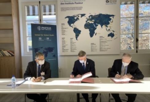 Fapesp, Instituto Pasteur e USP firmam convênio inovador de apoio à pesquisa