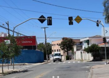 Novos semáforos no Parque Industrial: alterações no trânsito - Foto: Divulgação/PMC