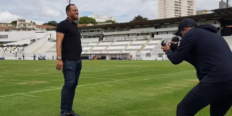 Luís Fabiano visita o Majestoso e esquenta rumores sobre retorno como dirigente