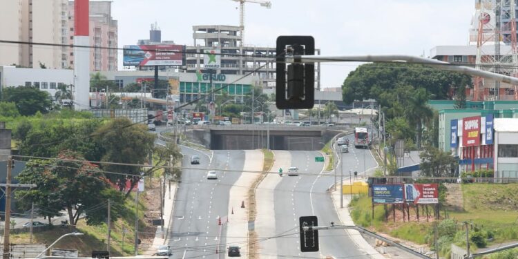 Passageiro morre em acidente com ônibus articulado em Campinas