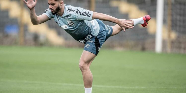 Guarani tem interesse na contratação de Lucas Venuto, do Santos