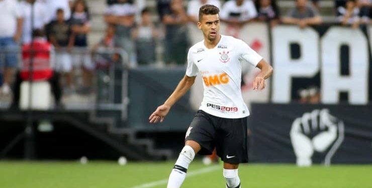 Ponte Preta se aproxima da contratação do zagueiro Léo Santos