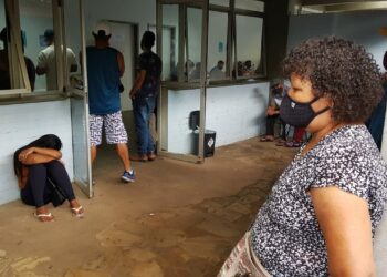 Pacientes esperam no PS do Ouro Verde: cresceu número de pessoas que procuram atendimento - Foto Leandro Ferreira/Hora Campinas