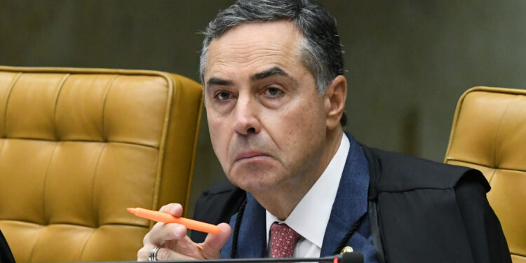 Luís Roberto Barroso suspendeu o julgamento nesta madrugada. Foto: Arquivo
