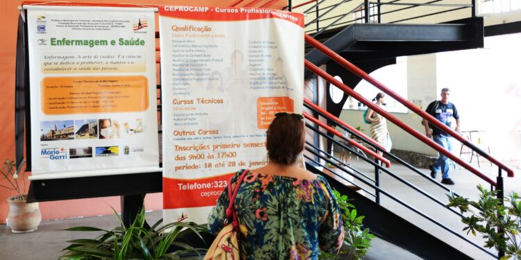 Ceprocamp recebeu mais de 5 mil inscrições; técnico em enfermagem é o curso mais concorrido