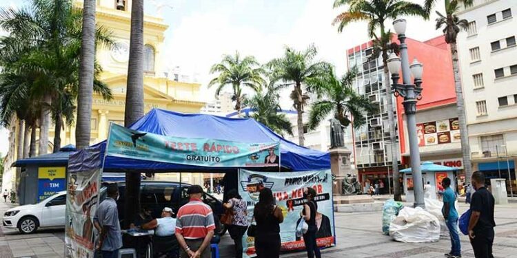 Ações reforçam campanha Dezembro Vermelho em Campinas