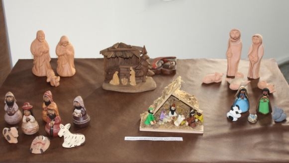 Exposição reúne 50 presépios em Vinhedo
