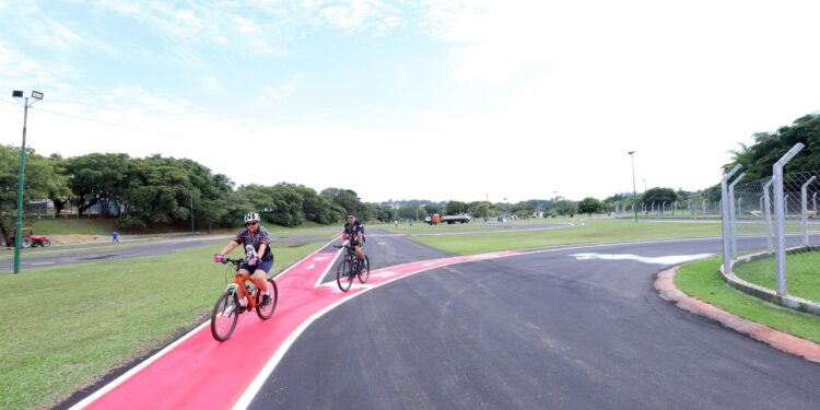 Antigo kartódromo muda e ganha ciclovia e pista de caminhada