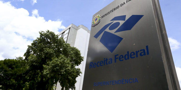 Auditores decidem sobre greve; 37 entregaram cargo na Regional Campinas