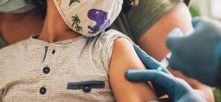 São Paulo negocia compra de vacina para crianças com a Pfizer