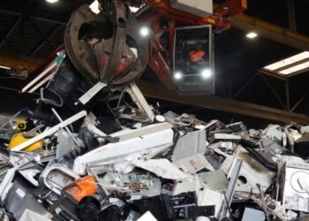 Lixo eletrônico é um risco ambiental devido a substâncias perigosas. Foto: ITU/ONU News