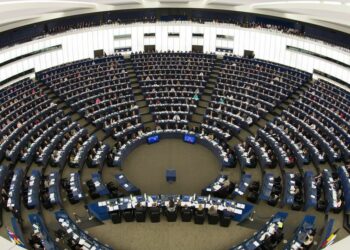 Todos os cargos eleitos do Parlamento Europeu  são renovados a cada dois anos e meio - Foto: Patrick Seeger/Agência Lusa
