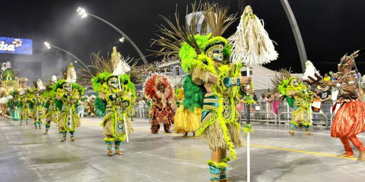 Desfiles das escolas de samba foram transferidos para abril. Foto: Divulgação