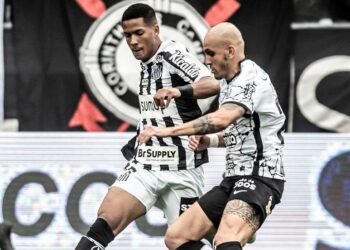 Santos e Corinthians se enfrentam na noite desta quarta-feira: jogo serão no Itaquerão - Foto: Ivan Storti Santos FC