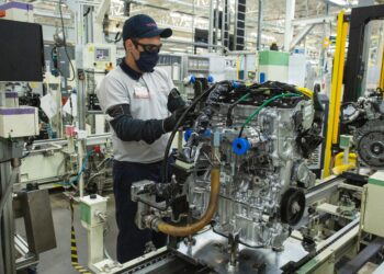 Linha de produção de motores da unidade de Porto Feliz da Toyota. Foto: Divulgação