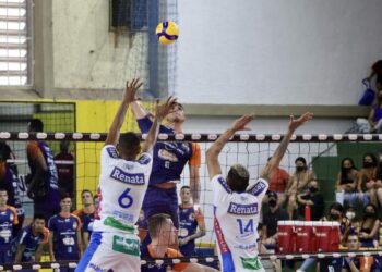Vôlei Renata perde do São José; time segue na zona de classificação