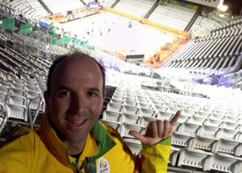 Alexandre Pontel trabalhou como voluntário na Olimpíada do Rio, em 2016. Foto: Reprodução/Facebook