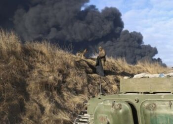 Exército russo avança sobre Kharkiv e dá prazo para Ucrânia abrir negociações