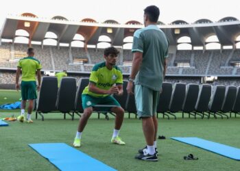 Equipe do Palmeiras desemebarcou e longo em seguida fez seu primeiro treino em Abu-Dhabi. Foto/ Palmeiras