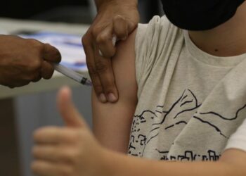 Brasil recebe nesta sexta-feira mais um lote de vacinas da Pfizer: chegada a Guarulhos - Foto: Tania Rego/Agência Brasil