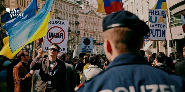 Ucranianos vão às ruas em Kiev contra invasão russa