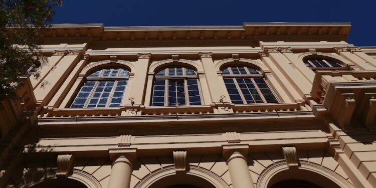 Prédio do Cotuca volta a receber alunos após quase oito anos