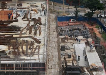 A construção civil foi o único segmento que registro em fevereiro deste ano na comparação o mesmo mês de 2021. Foto: Leandro Ferreira/Hora Campinas