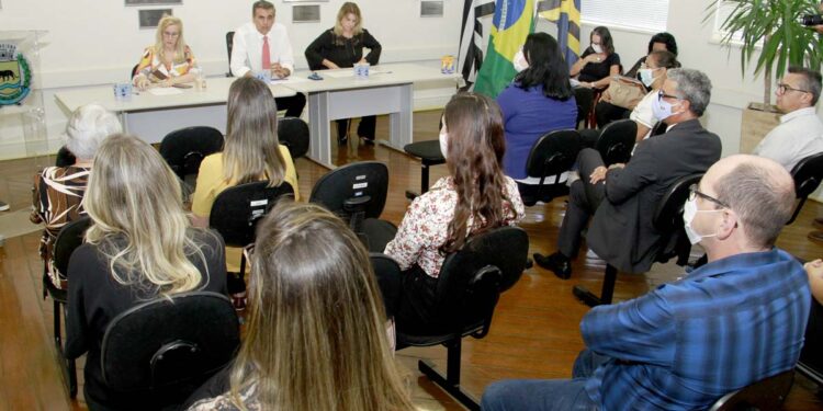 Jaguariúna: Integrantes do Conselho Municipal do Idoso tomam posse