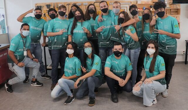 Time Nióbio: alunos do Sesi Senai, de Campinas, participaram da FIRST Robotics Competition (FRC) - Foto: Divulgação