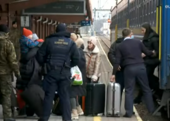 UE já recebeu quase um milhão de refugiados, “milhões mais” virão