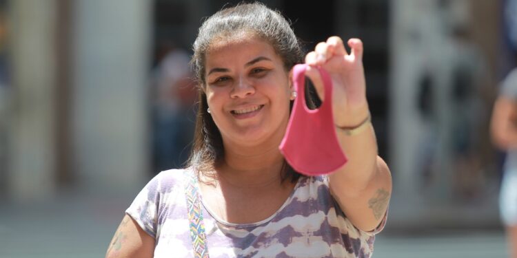 A diarista Gisela Santos, de 32 anos, sem a máscara de proteção. Foto: Leandro Ferreira/Hora Campinas