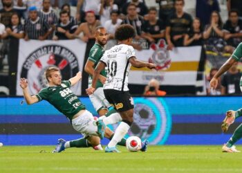 Derrota nos pênaltis para o Corinthians elimina Guarani do Paulistão