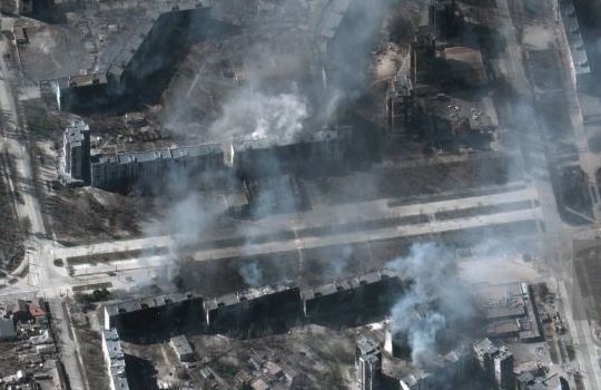 Mortos em teatro de Mariupol podem ter chegado a 300, dizem autoridades