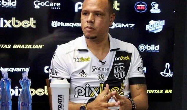 Luís Fabiano, coordenador de futebol da Ponte Preta: "momento muito ruim" - Foto: Diego Almeida/ PontePress