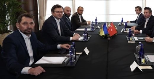 Ucrânia admite não entrar na OTAN se for garantida segurança do país