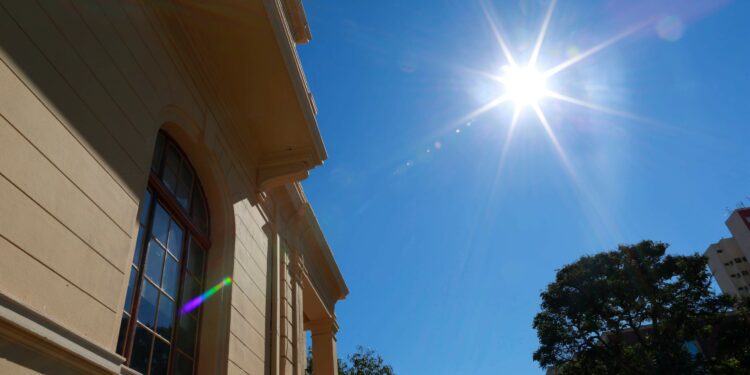 Umidade do ar cai de novo e Campinas retoma estado de atenção