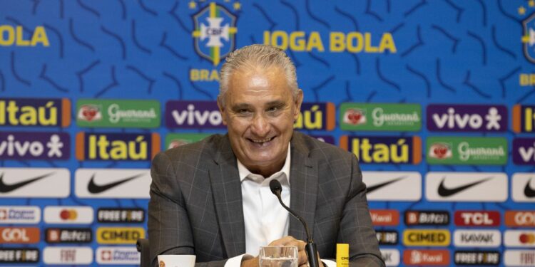 O técnico da seleção brasileira de futebol, Tite durante anúncio da nova lista. Foto: Agência Brasil