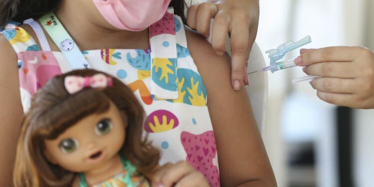 Imunizante do Butantan destina-se a crianças de 3 a 5 anos - Foto: José Cruz/Agência Brasil