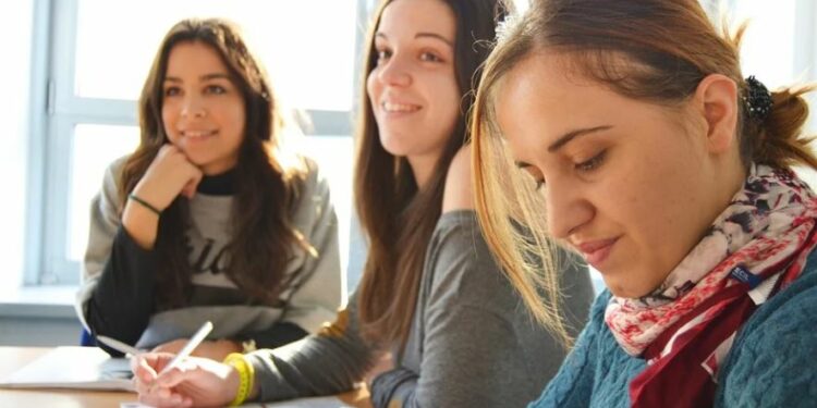 Você sabia que o estagiário tem direito a seguro de vida? – por Walmando Fernandes