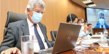 Câmara aprova aumento de salário do prefeito, vice e secretários