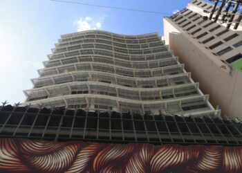 Edifício Itatiaia, assinado pelo ilustre arquiteto Oscar Niemeyer, foi o primeiro edifício residencial moderno de Campinas. Foto: Leandro Ferreira/ Hora Campinas