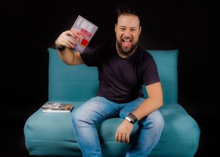 Escritor campineiro Felipe Tazzo lança novo livro nesta sexta