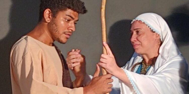 Teatro Castro Mendes é palco da ‘Paixão de Cristo’ de sexta a domingo