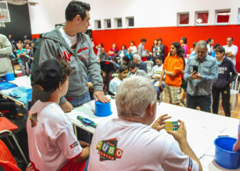 O Campeonato Brasileiro de Cubo Mágico é disputado em diferentes modalidades. Fotos: Divulgação