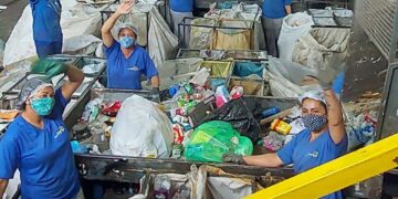 Projeto Reciclar, cooperativa de profissionais de coleta e manuseio de materiais recicláveis de Campinas: união  entre cooperatismo e reciclagem - Fotos: Divulgação
